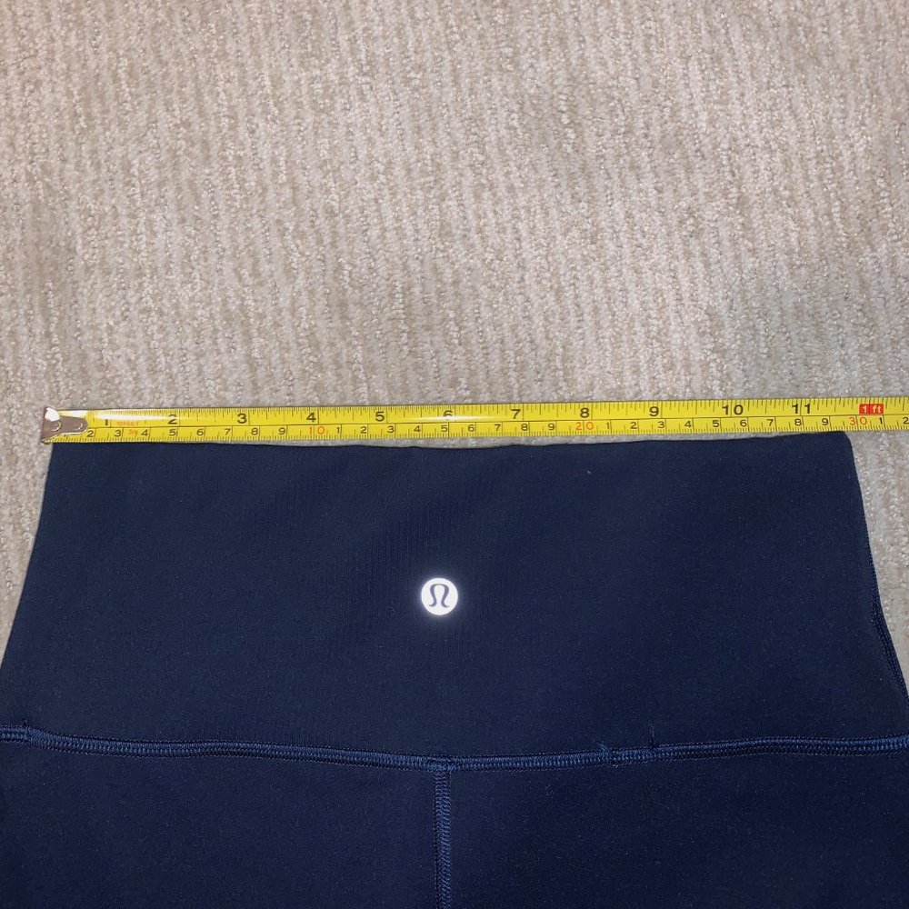 Lulu lemon Wunder Under Size 6 Navy